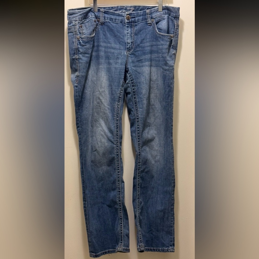 Seven7 Women’s Luxe  Bootcut Denim Jeans